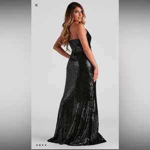 Delilah Formal Sequin High Slit Dress Size S